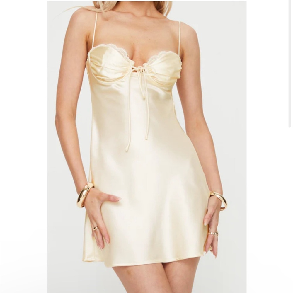 Monument dress princess Polly